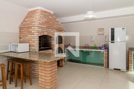 Apartamento para alugar com 112m², 3 quartos e 1 vaga Apartamento para alugar com 112m², 3 quartos e 1 vagaÁrea Comum - Salão c/ Churrasqueira/Forno Pizza