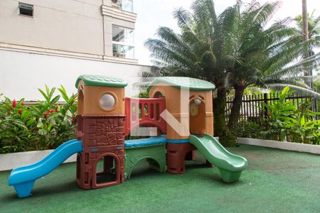 Apartamento para alugar com 112m², 3 quartos e 1 vaga Apartamento para alugar com 112m², 3 quartos e 1 vagaÁrea Comum - Playground