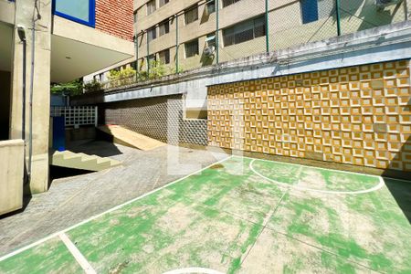 Apartamento à venda com 82m², 2 quartos e 1 vaga Apartamento à venda com 82m², 2 quartos e 1 vagaÁrea externa