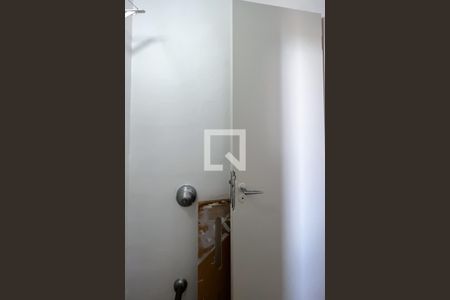 Apartamento à venda com 82m², 2 quartos e 1 vaga Apartamento à venda com 82m², 2 quartos e 1 vagaBanheiro de serviço