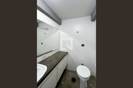 Apartamento à venda com 82m², 2 quartos e 1 vaga Apartamento à venda com 82m², 2 quartos e 1 vagaBanheiro