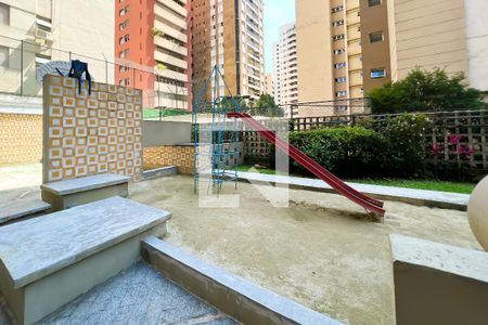 Apartamento à venda com 82m², 2 quartos e 1 vaga Apartamento à venda com 82m², 2 quartos e 1 vagaPlayground