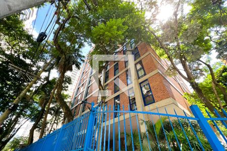 Apartamento à venda com 82m², 2 quartos e 1 vaga Apartamento à venda com 82m², 2 quartos e 1 vagaFachada