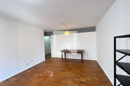 Apartamento à venda com 82m², 2 quartos e 1 vaga Apartamento à venda com 82m², 2 quartos e 1 vagaSala