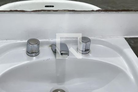 Apartamento à venda com 82m², 2 quartos e 1 vaga Apartamento à venda com 82m², 2 quartos e 1 vagaBanheiro