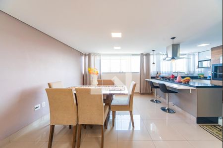 Apartamento à venda com 112m², 2 quartos e 1 vaga Apartamento à venda com 112m², 2 quartos e 1 vagaSala de Jantar