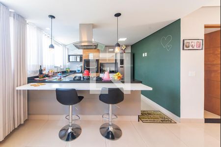 Apartamento à venda com 112m², 2 quartos e 1 vaga Apartamento à venda com 112m², 2 quartos e 1 vagaCozinha