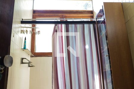 Casa à venda com 489m², 6 quartos e 4 vagas Casa à venda com 489m², 6 quartos e 4 vagasBanheiro da Suíte 1