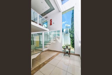Hall de Entrada de casa para alugar com 5 quartos, 1000m² em Bandeirantes (pampulha), Belo Horizonte