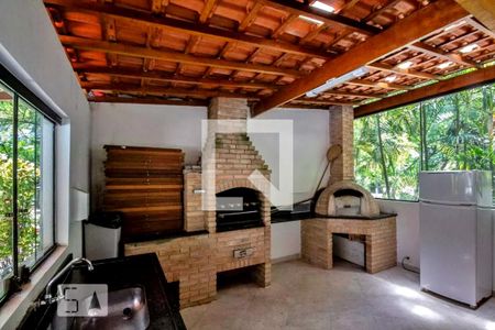 Apartamento à venda com 80m², 3 quartos e 2 vagas Apartamento à venda com 80m², 3 quartos e 2 vagasÁrea comum - Churrasqueira