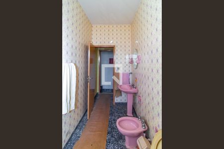 Casa à venda com 282m², 2 quartos e 5 vagas Casa à venda com 282m², 2 quartos e 5 vagasBanheiro 2