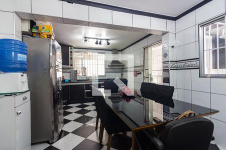 Casa à venda com 125m², 3 quartos e 2 vagasCozinha