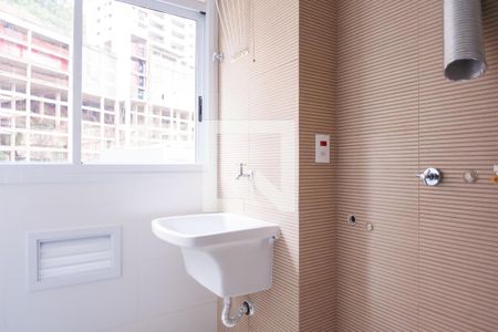 Apartamento à venda com 81m², 2 quartos e 1 vagaÁrea de Serviço