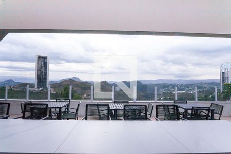 Apartamento à venda com 81m², 2 quartos e 1 vagaChurrasqueira