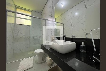 Banheiro de casa de condomínio à venda com 4 quartos, 299m² em Retiro do chalé, Brumadinho