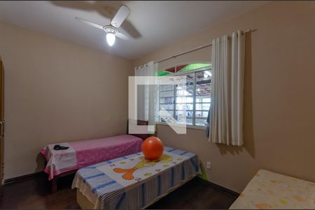 Casa à venda com 360m², 3 quartos e 1 vaga Casa à venda com 360m², 3 quartos e 1 vagaQuarto 2