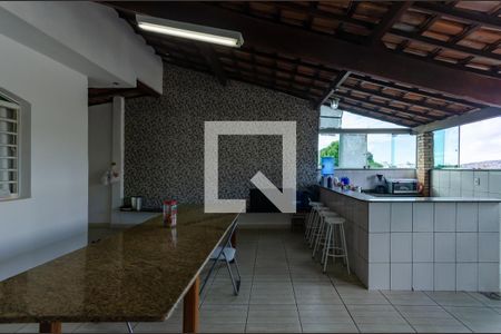 Casa à venda com 360m², 3 quartos e 1 vaga Casa à venda com 360m², 3 quartos e 1 vagaVaranda