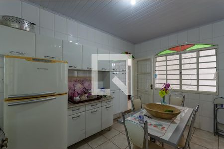Casa à venda com 360m², 3 quartos e 1 vaga Casa à venda com 360m², 3 quartos e 1 vagaCozinha