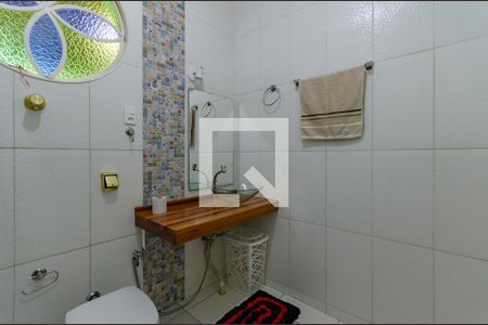 Casa à venda com 360m², 3 quartos e 1 vaga Casa à venda com 360m², 3 quartos e 1 vagaBanheiro