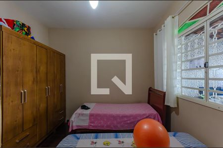 Casa à venda com 360m², 3 quartos e 1 vaga Casa à venda com 360m², 3 quartos e 1 vagaQuarto 2