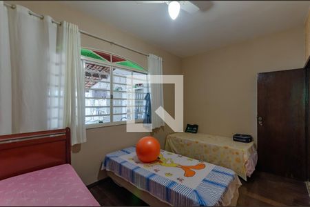 Casa à venda com 360m², 3 quartos e 1 vaga Casa à venda com 360m², 3 quartos e 1 vagaQuarto 2