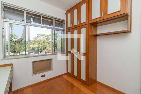 Apartamento à venda com 100m², 3 quartos e 3 vagasQuarto 2