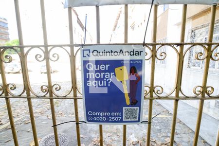 Apartamento à venda com 200m², 4 quartos e 1 vaga Apartamento à venda com 200m², 4 quartos e 1 vagaFachada