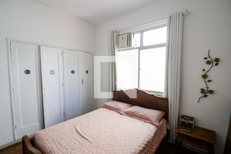 Apartamento à venda com 200m², 4 quartos e 1 vaga Apartamento à venda com 200m², 4 quartos e 1 vagaSuíte