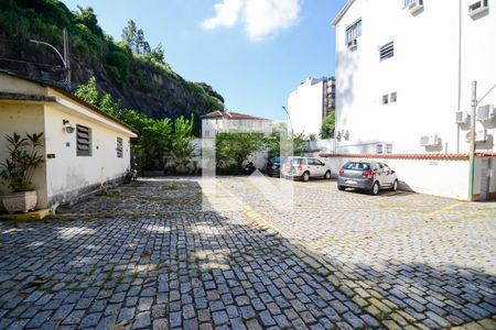 Apartamento à venda com 200m², 4 quartos e 1 vaga Apartamento à venda com 200m², 4 quartos e 1 vagaGaragem