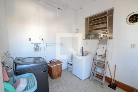 Apartamento à venda com 200m², 4 quartos e 1 vaga Apartamento à venda com 200m², 4 quartos e 1 vagaÁrea de Serviço