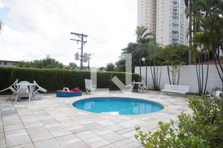 Apartamento à venda com 143m², 4 quartos e 2 vagasÁrea Comum - Piscina