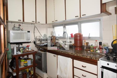 Apartamento à venda com 143m², 4 quartos e 2 vagasCozinha