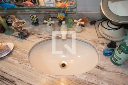 Apartamento à venda com 143m², 4 quartos e 2 vagasBanheiro