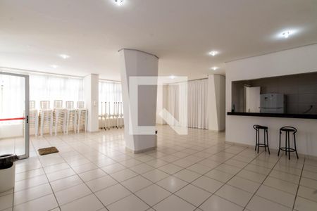 Apartamento para alugar com 54m², 2 quartos e 1 vaga Apartamento para alugar com 54m², 2 quartos e 1 vagaÁrea comum - Salão de festas