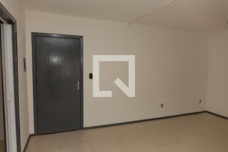 Sala/Quarto de kitnet/studio à venda com 1 quarto, 29m² em São Sebastião, Porto Alegre