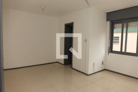 Sala/Quarto de kitnet/studio à venda com 1 quarto, 29m² em São Sebastião, Porto Alegre