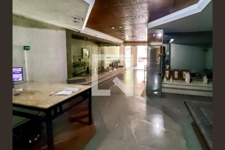 Apartamento à venda com 118m², 3 quartos e 2 vagasFachada e portaria
