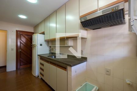 Apartamento à venda com 118m², 3 quartos e 2 vagasCozinha