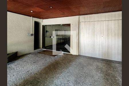 Apartamento à venda com 118m², 3 quartos e 2 vagasFachada e portaria
