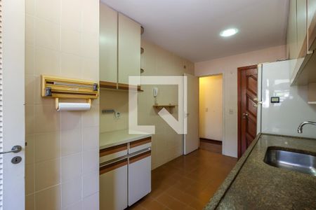 Apartamento à venda com 118m², 3 quartos e 2 vagasCozinha