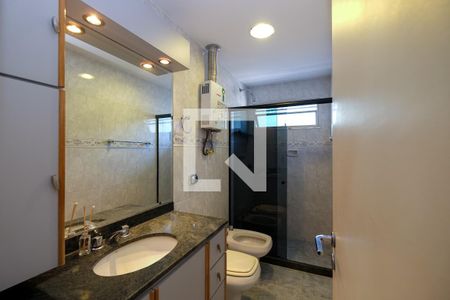 Apartamento à venda com 118m², 3 quartos e 2 vagasBanheiro da Suíte