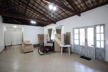 Sala de casa à venda com 4 quartos, 170m² em Trevo, Belo Horizonte