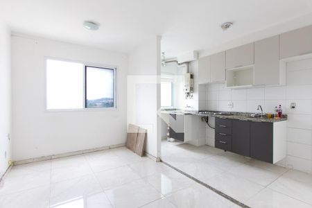 Sala de apartamento para alugar com 2 quartos, 45m² em Itaquera, São Paulo