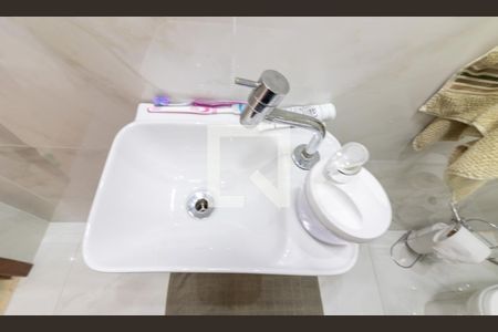 Casa de condomínio para alugar com 330m², 4 quartos e 3 vagasLavabo