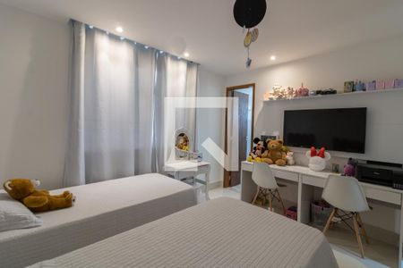 Casa de condomínio para alugar com 330m², 4 quartos e 3 vagasSuíte 2