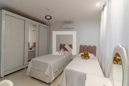 Casa de condomínio para alugar com 330m², 4 quartos e 3 vagasSuíte 2