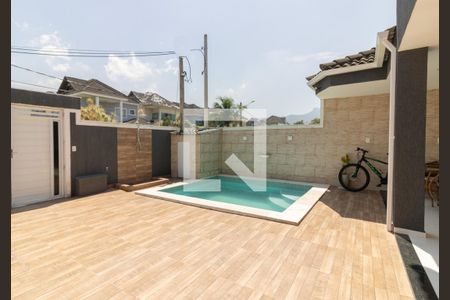 Casa de condomínio para alugar com 330m², 4 quartos e 3 vagasÁrea externa  - Piscina