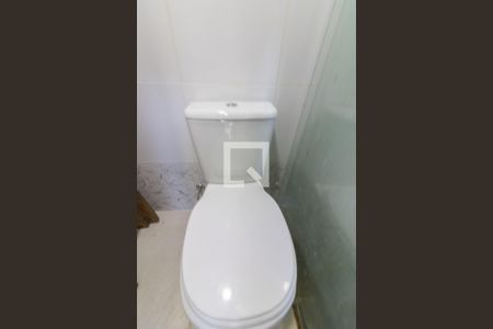 Casa de condomínio para alugar com 330m², 4 quartos e 3 vagasÁrea de Serviço - Banheiro