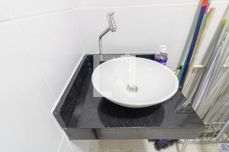 Casa de condomínio para alugar com 330m², 4 quartos e 3 vagasÁrea de Serviço - Banheiro