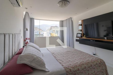 Casa de condomínio para alugar com 330m², 4 quartos e 3 vagasSuíte 1